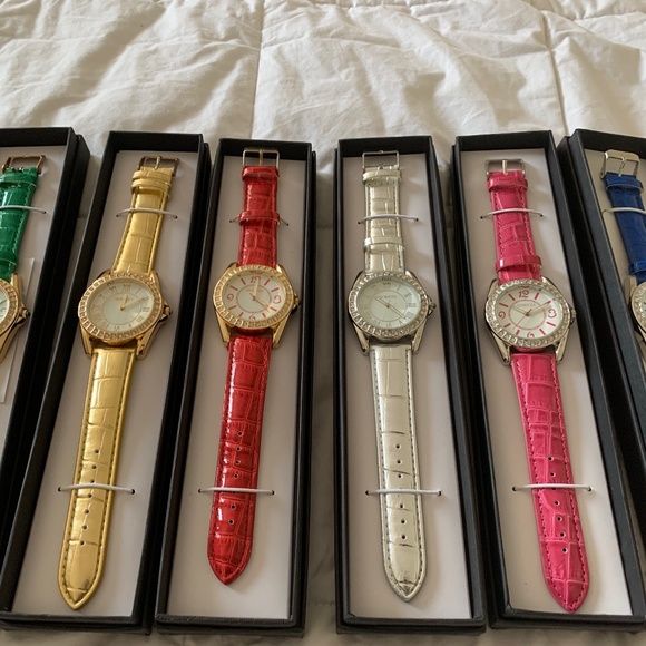 NWT Manhattan by Crotan Quartz Watches, Leather bands, Set of 6, 5 w/stops - Picture 3 of 12